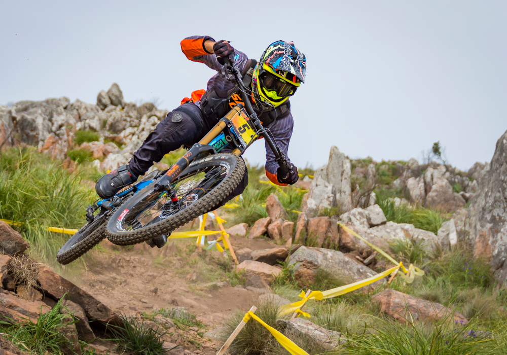 Wie wählen Sie ein geländegängiges Carbon-Mountainbike für Ihre Abenteuer aus?
